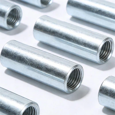 Csavarhüvelyek Fémhez